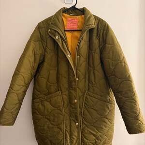 J. Crew Women’s Quilted Cocoon Puffer with Primaloft Jacket size M